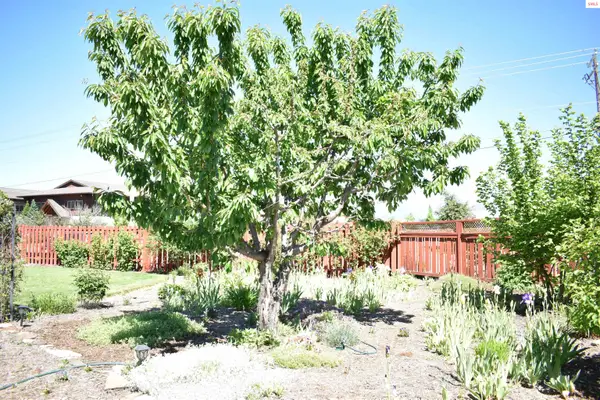 nna Walnut, Sandpoint, ID 83864