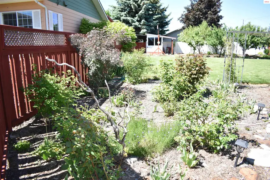 nna Walnut, Sandpoint, ID 83864 - #3