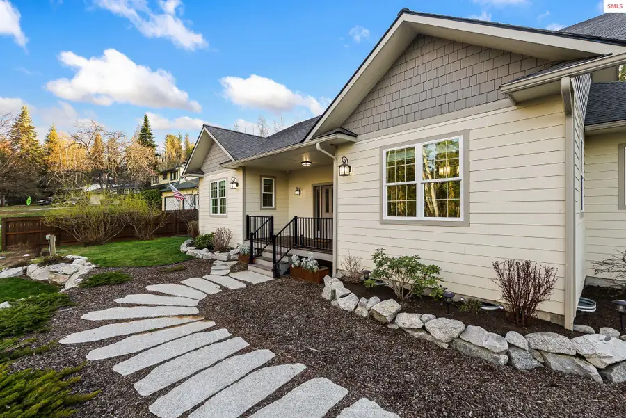 266 Syringa Heights Rd, Sandpoint, ID 83864 - #3