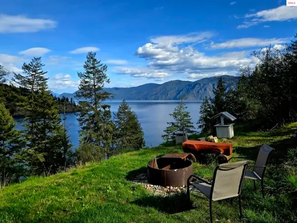 79 Outrigger Dr, Sagle, ID 83860