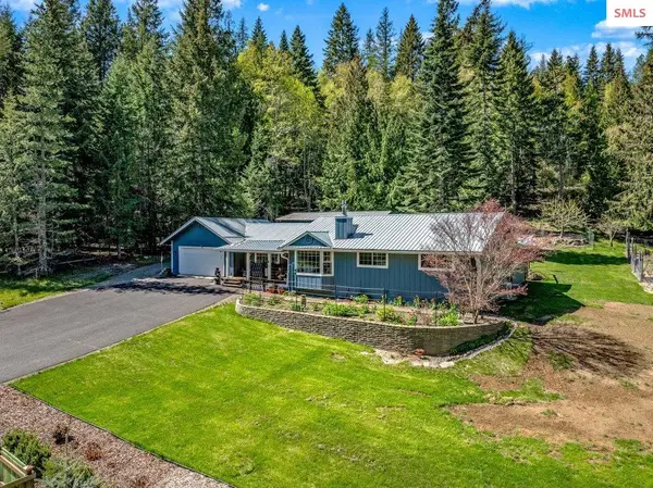 6364 Bottle Bay Rd., Sagle, ID 83860