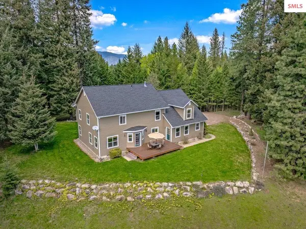 405 Brisboys Rd., Sagle, ID 83860