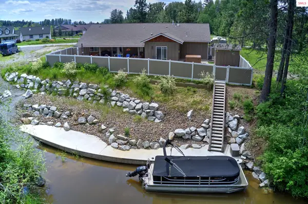 485 Birch Haven Dr, Sagle, ID 83860