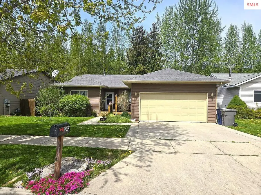 1305 Honeysuckle Ave, Sandpoint, ID 83864 - #3