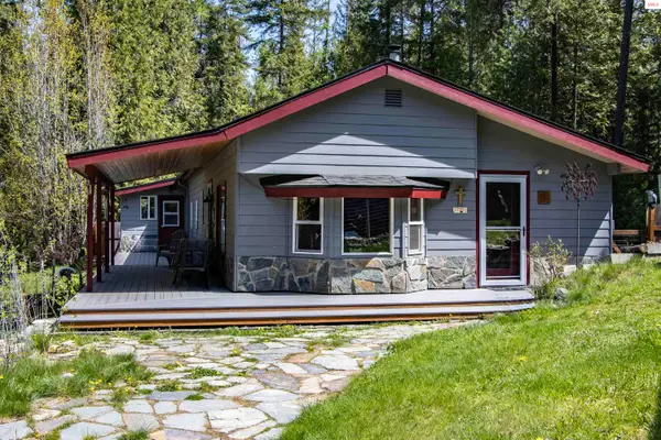 202 Fry Creek Road, Sagle, ID 83860