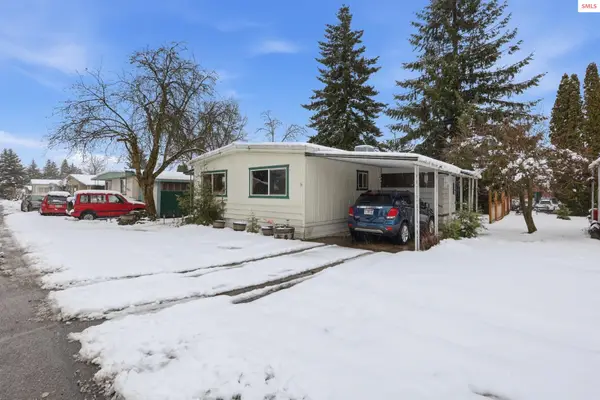 8901 E N Starr Loop, Hayden, ID 83835