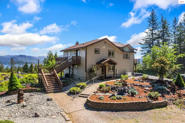 99 Moosewood Lane, Sagle, ID 83860