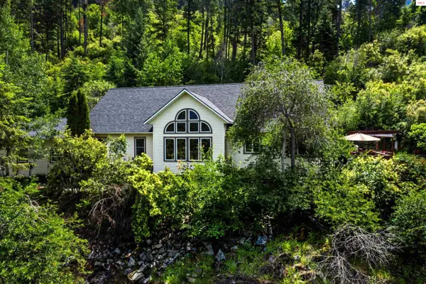 88 Cedarwood Lane, Sagle, ID 83860