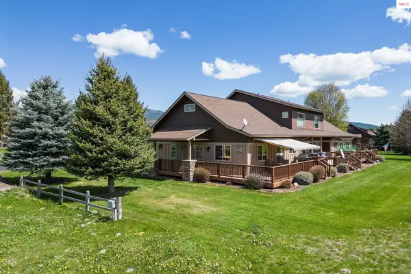 108 Ironwood Dr, Blanchard, ID 83804