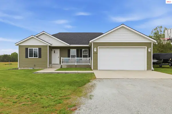 516 Solar Rd, Oldtown, ID 83822