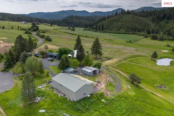 1035 Davis Road, Deary, ID 83872