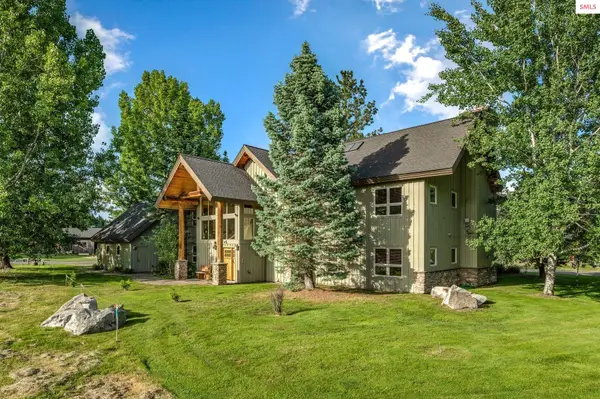 20 Gracie Lane, Sandpoint, ID 83864