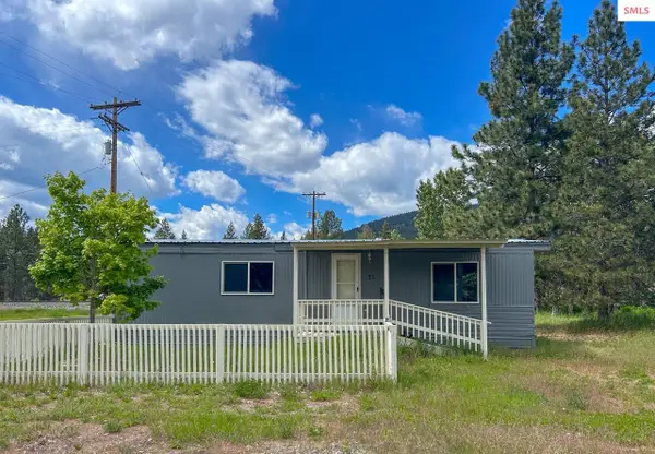 71 E Railroad St, Moyie Springs, ID 83845
