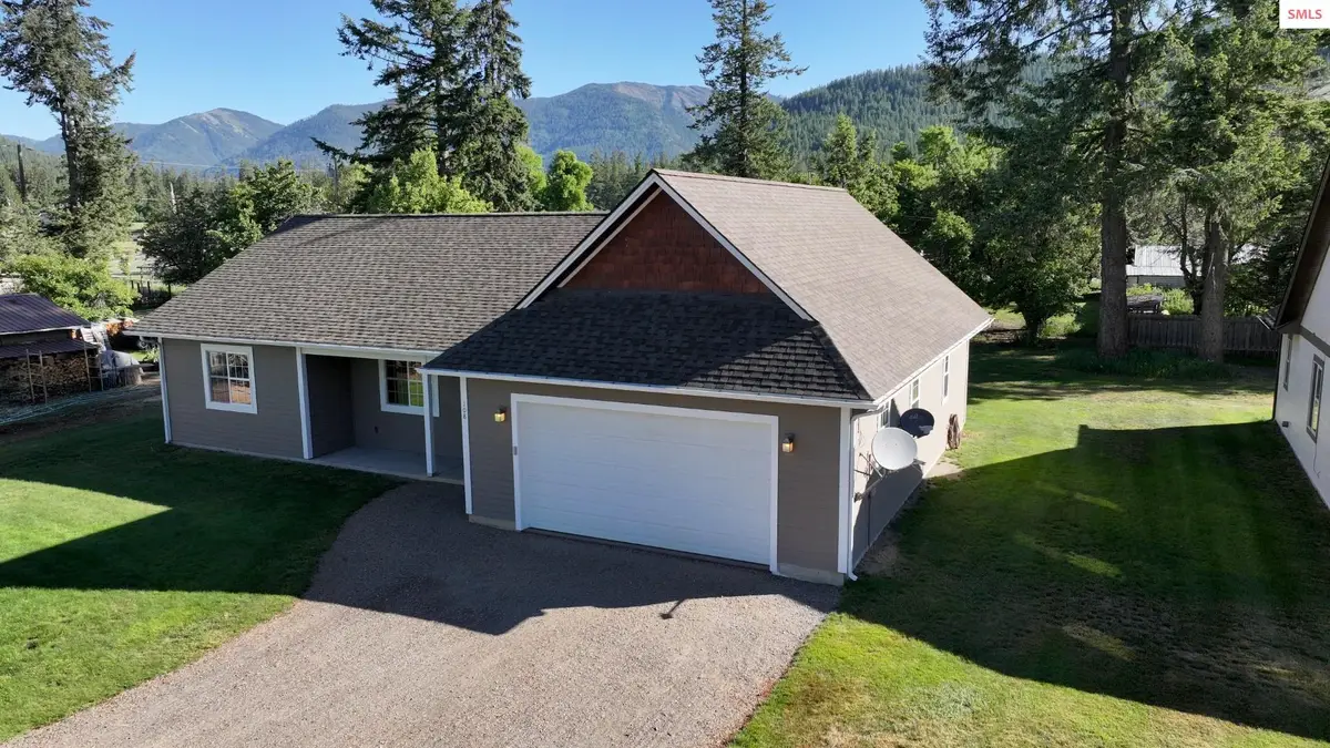 108 W 9th Avenue, Clark Fork, ID 83811 - #1