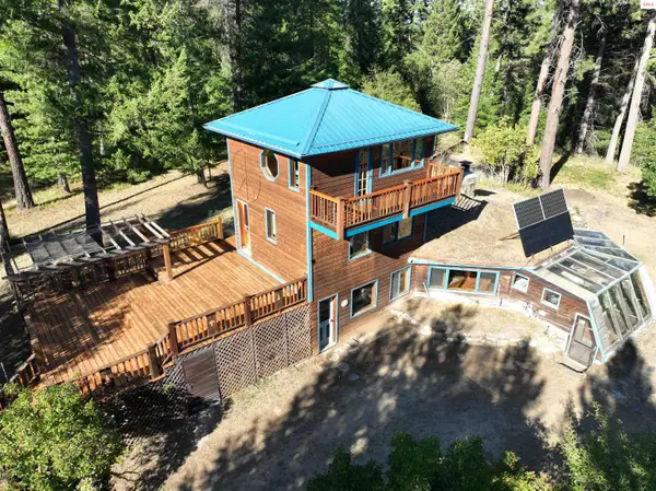 388 Coyote Way, Bonners Ferry, ID 83805