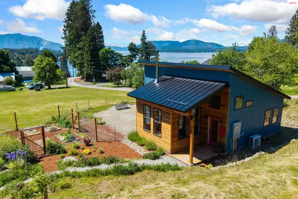 307 Cedar Street, Hope, ID 83836