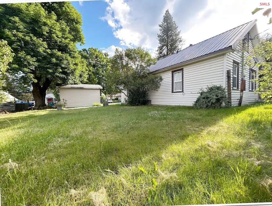 6490 Van Buren St, Bonners Ferry, ID 83805 - #3