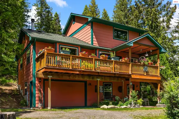 561 Geenen Rd., Cocolalla, ID 83813