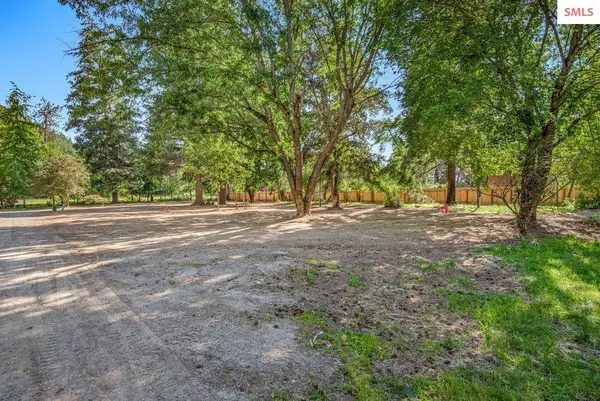 2951 N Bramble Bush Ct, Coeur d'Alene, ID 83815