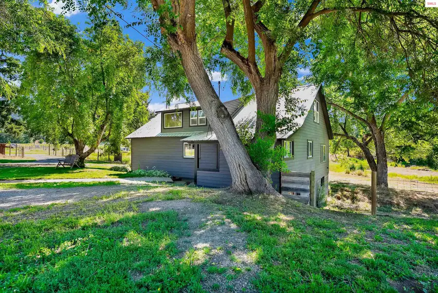 256 Roosevelt Road, Bonners Ferry, ID 83805 - #3