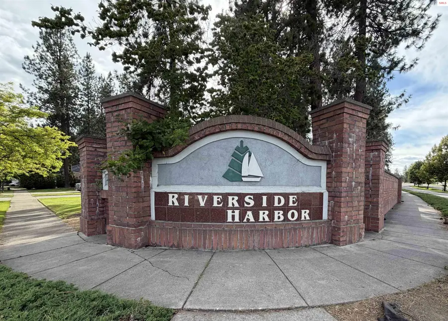 201 S Aerie Ct, Post Falls, ID 83854 - #2