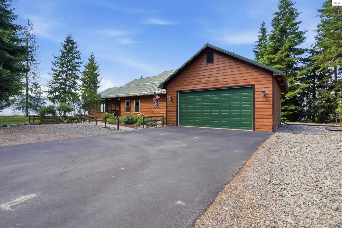 125 Cottage Ln, Bonners Ferry, ID 83805 - #1