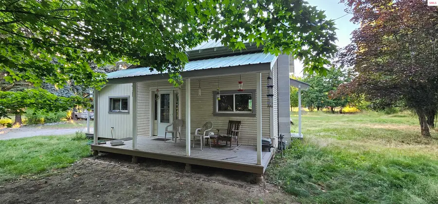 2353 Roosevelt Rd, Moyie Springs, ID 83845 - #2