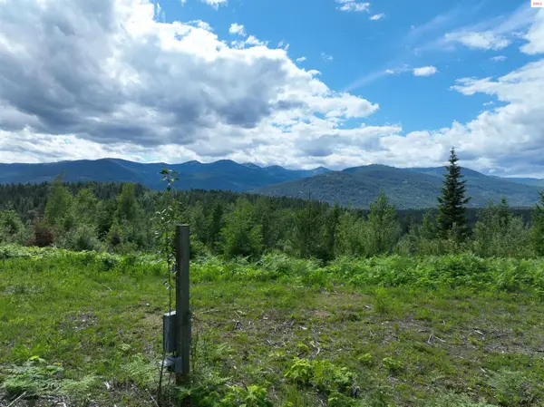 2489 N Center Valley Rd, Sandpoint, ID 83864