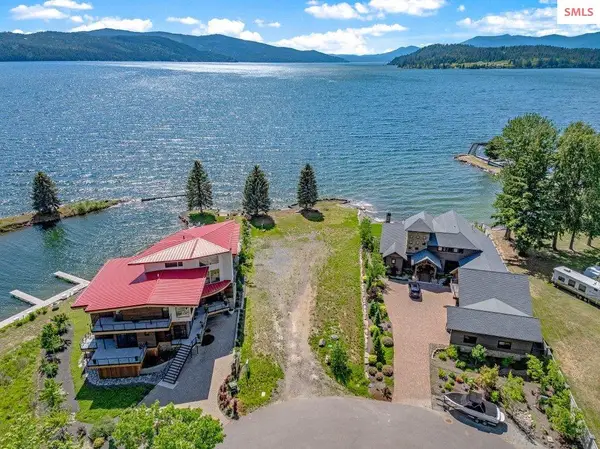 171 Country Road, Hope, ID 83836