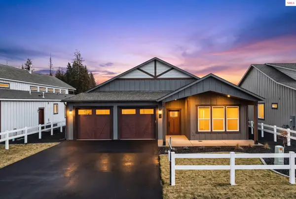 127 Backtrack Rd, Sandpoint, ID 83864