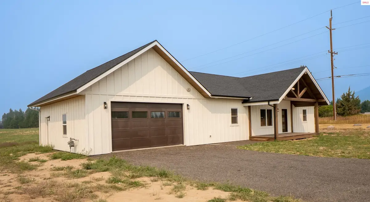 24 Beulah Pl, Moyie Springs, ID 83845 - #1