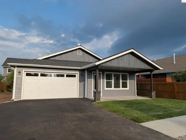 1525 Nicholas Way, Sandpoint, ID 83864