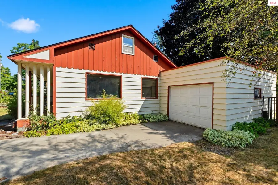929 W Lake Street, Sandpoint, ID 83864 - #2