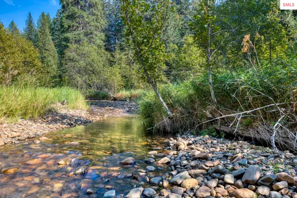 6529 Rapid Lightning Road, Sandpoint, ID 83864