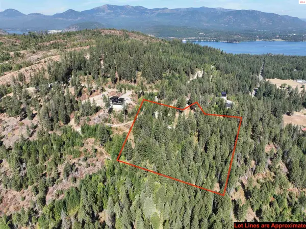832 Mountain Ridge Dr., Sagle, ID 83860