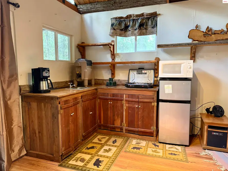 8213 Rapid Lightning Road, Sandpoint, ID 83864 - #2