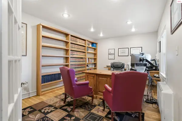 113 S 2nd Ave, Sandpoint, ID 83864