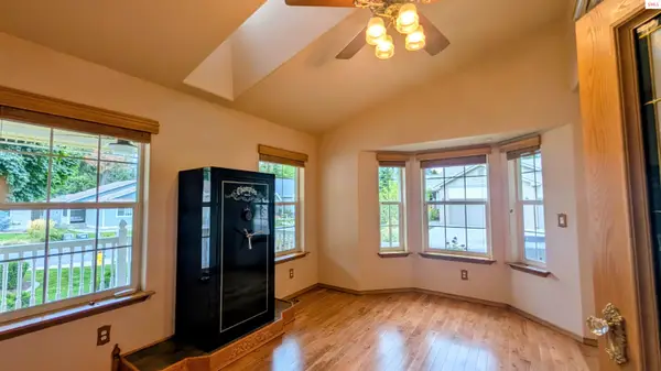 21972 N Molly Lane, Rathdrum, ID 83858