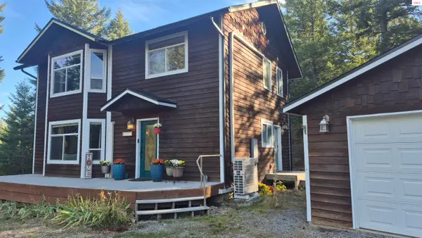 596 Overlake View Rd, Cocolalla, ID 83813