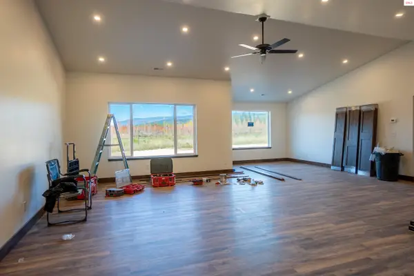 2186 Homestead Loop, Bonners Ferry, ID 83805