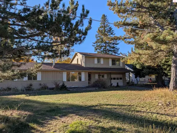 242 Pinecrest Rd, Sandpoint, ID 83864