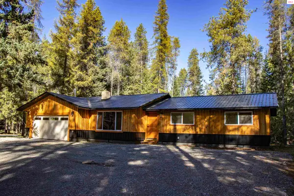 253 Hopkins Rd, Sandpoint, ID 83864