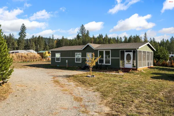 99 Wayside Dr, Athol, ID 83801