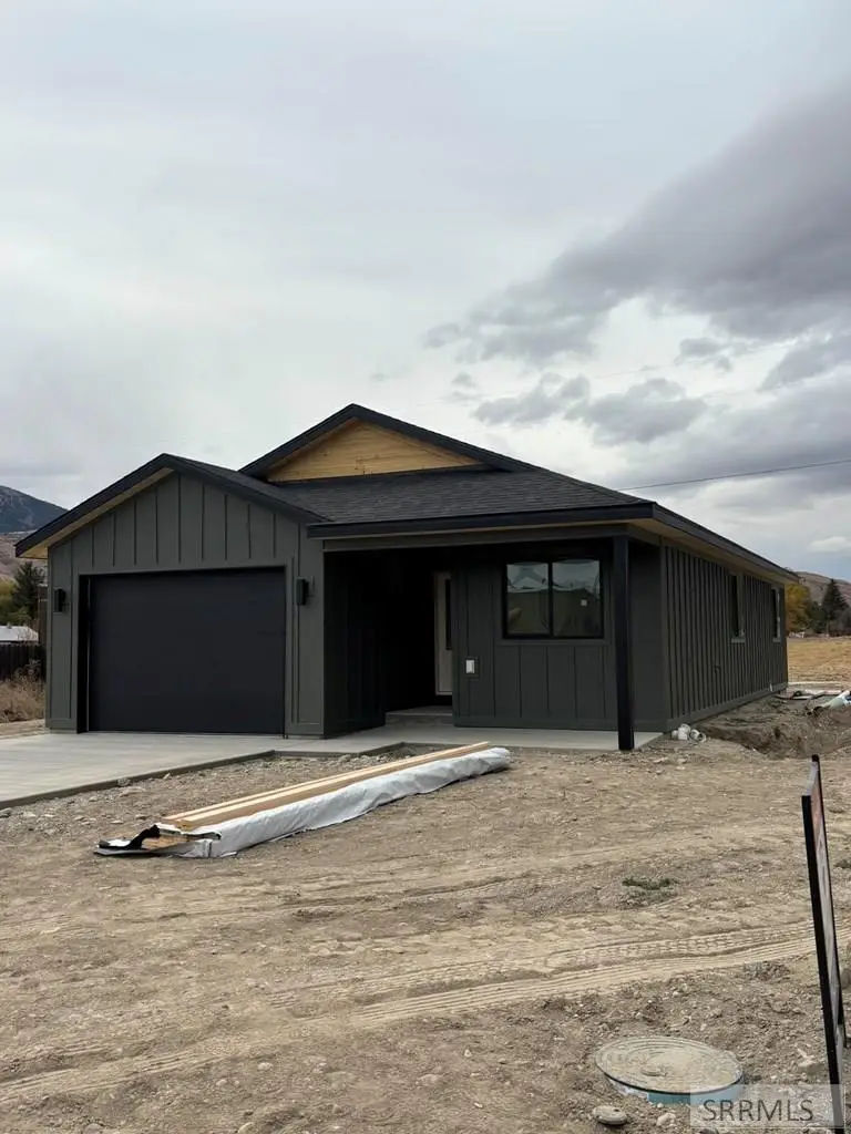 412 Rose Avenue, Mackay, ID 83251 - Image #2