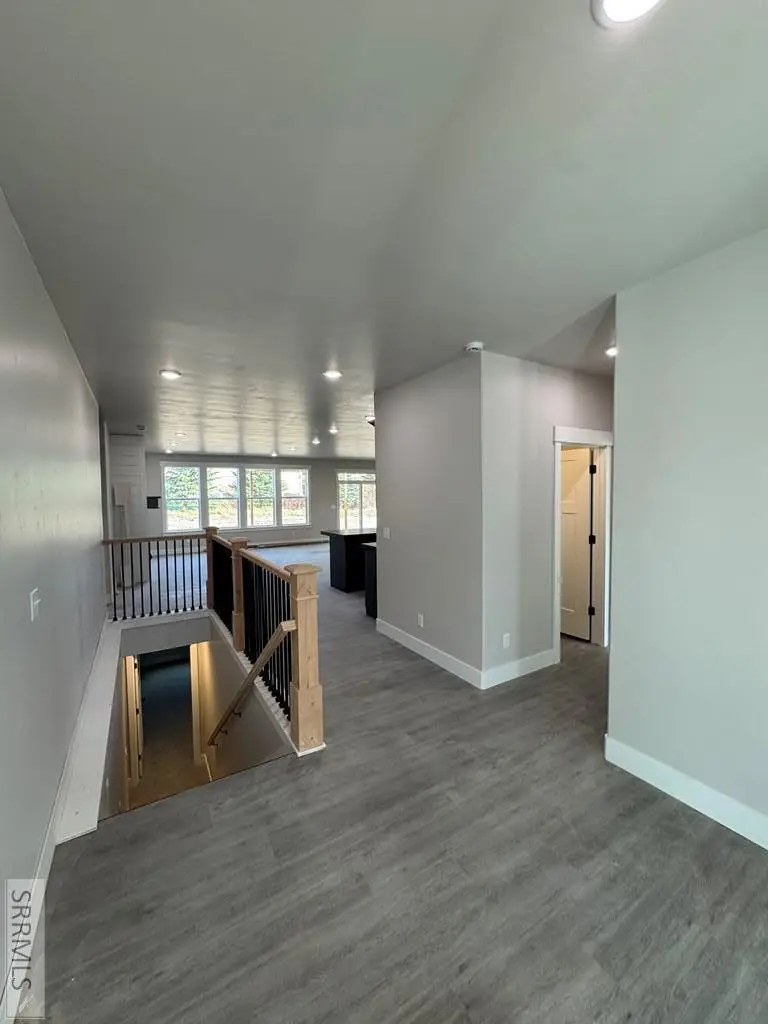 699 Pine Ridge Ln, Rexburg, ID 83440 - Image #2