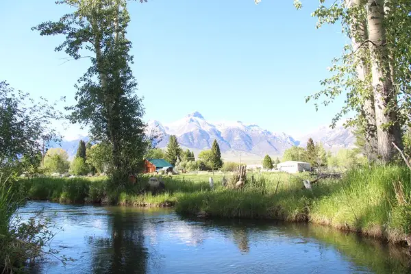 803/805 College Avenue, MACKAY, ID 83251