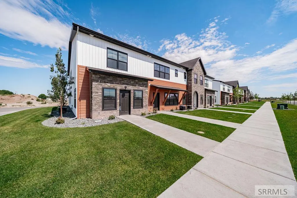 5105 N Beach Dr, Idaho Falls, ID 83401 - Image #1