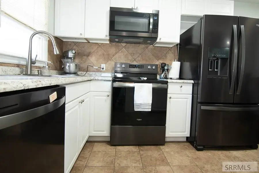 260 Walker Street, Blackfoot, ID 83221 - #3