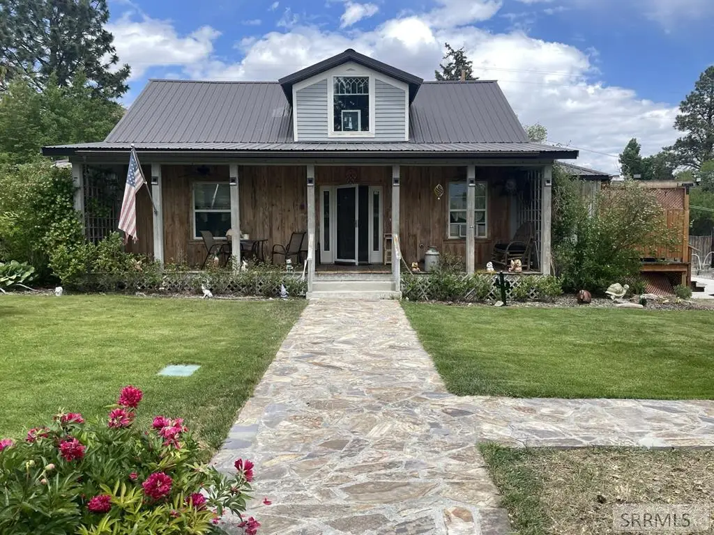 510 E Valley Avenue, Challis, ID 83226 - #1