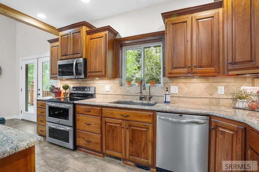 9 Autumn Blaze Lane, Salmon, ID 83467 - Image #2